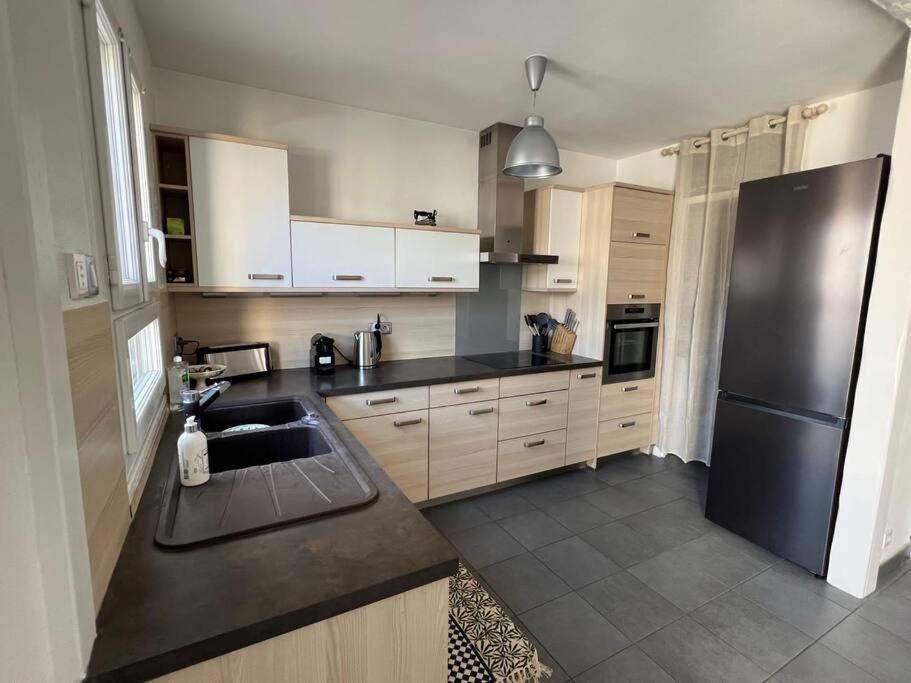 Superbe Appartement Avec Parking La Rochelle  Exterior photo